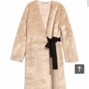 BRAND NEW H&M Faux Fur Coat XS